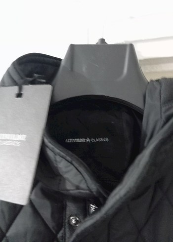 Erkek Siyah Kapitone Midi Mont - Görsel 3