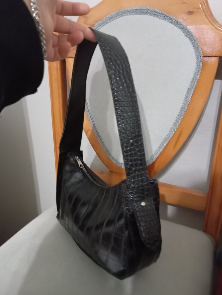 Kemer Detaylı Siyah Yılan Desenli Deri Çanta - Görsel 5