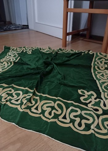 çok şık kenarlarda deseni olan eşarp - Görsel 2