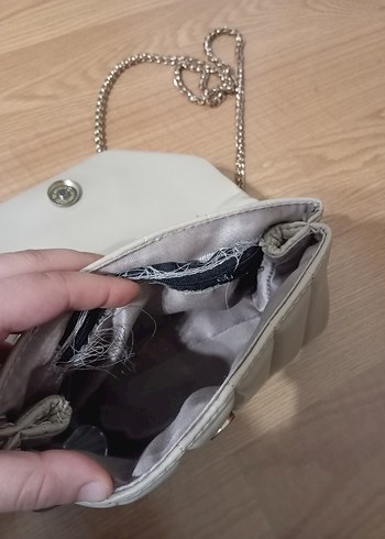 Zincir Detaylı Bej Deri Kadın Çanta - Görsel 5