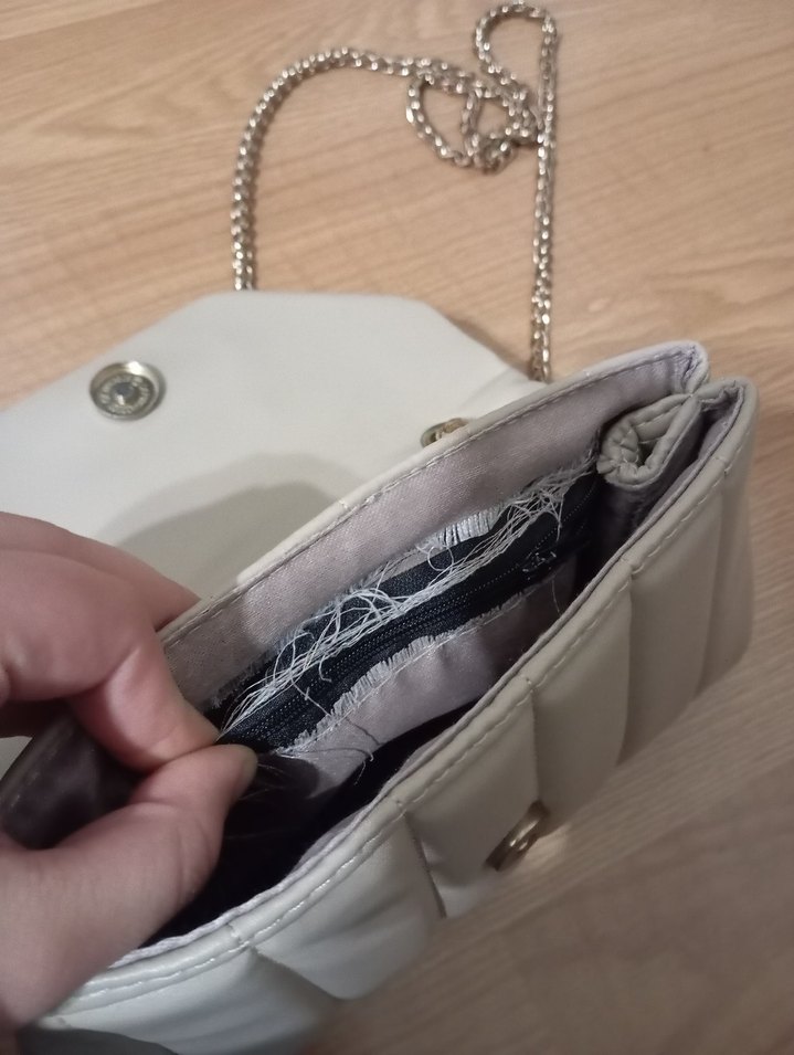 Zincir Detaylı Bej Deri Kadın Çanta - Görsel 4