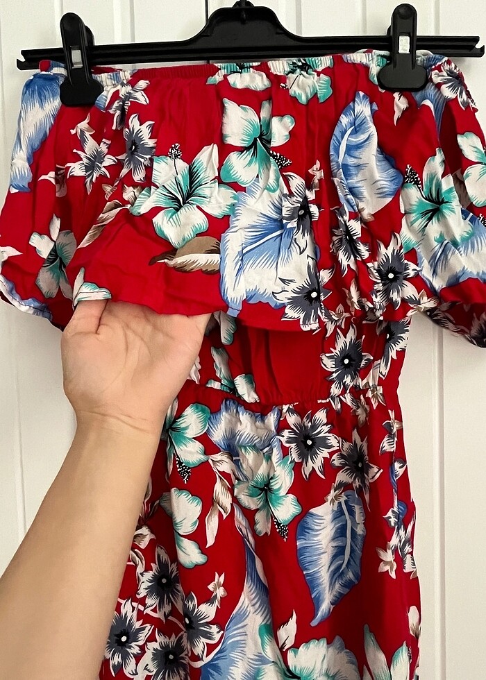 Çiçekli diz altı elbise - Görsel 2