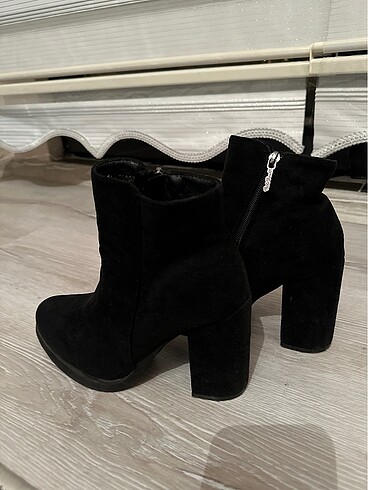 Zara platform topuklu bot