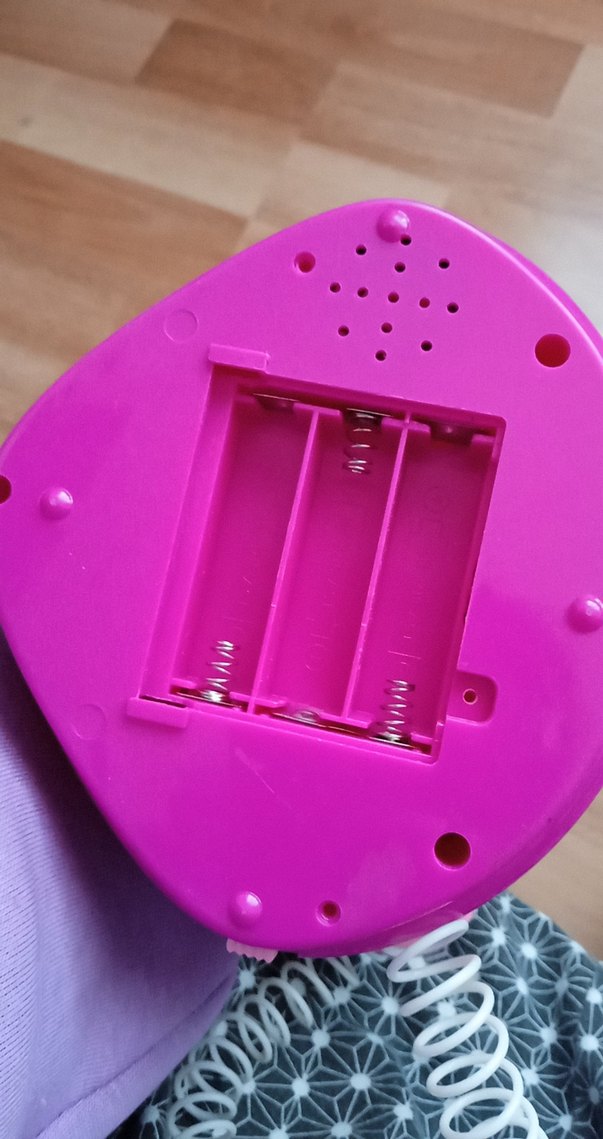 Pastel renkli oyuncak bebekler ve pembe oyuncak telefon - Görsel 4