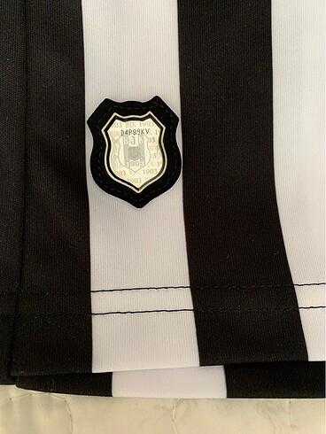 xs Beden siyah Renk Beşiktaş orjinal forması s beden 1 kere giyildi