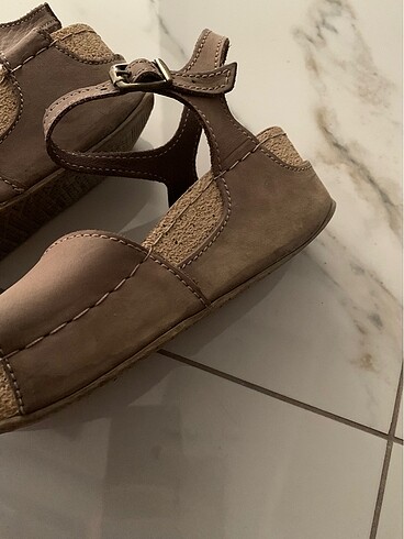 Tergan 37 süet deri sandalet çook rahat çok az kullanıldı.