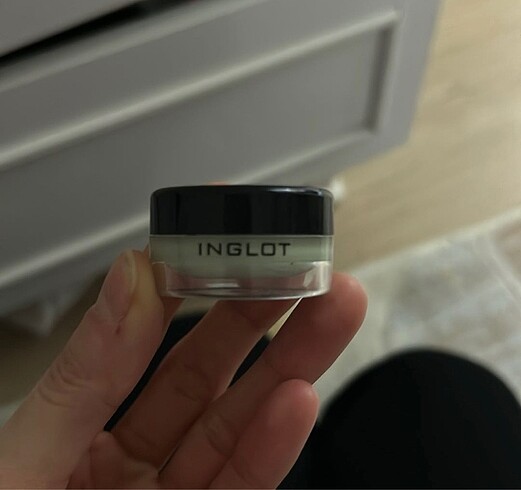 İnglot kapatıcı