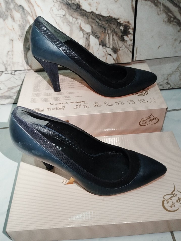 Siyah Kemerli Yılan Desenli Stiletto - Görsel 2