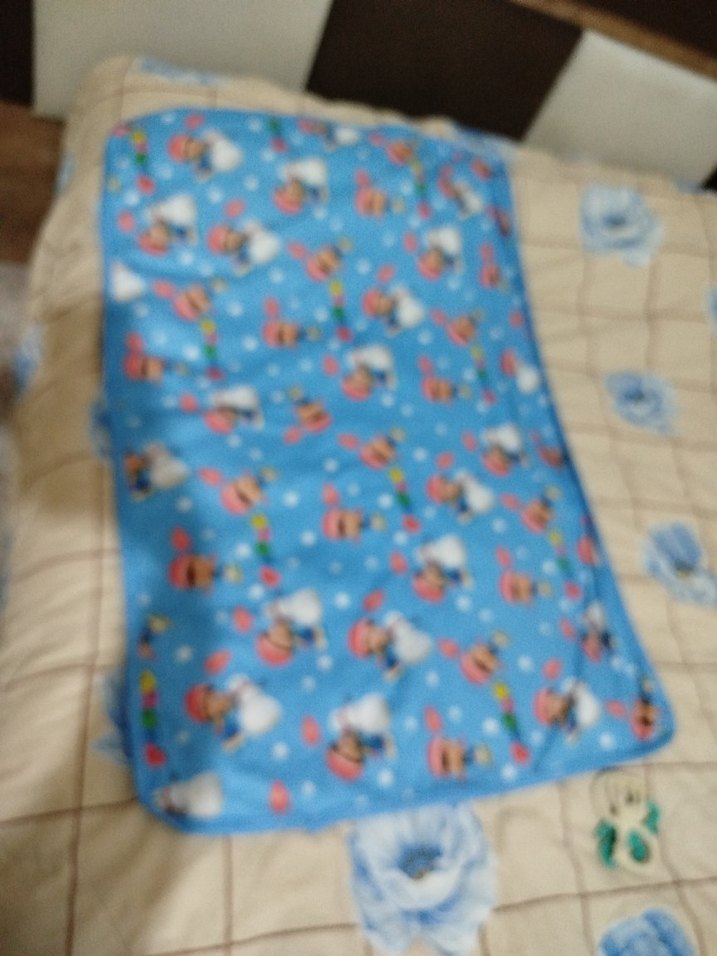 Çocuklar için renkli baskılı mavi battaniye - Görsel 2