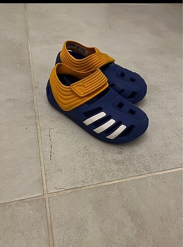 Adidas orijinal sandalet
