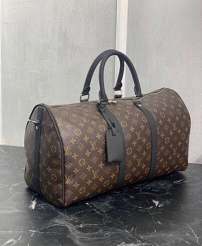  Beden Louis Vuitton Seyahat Çantası