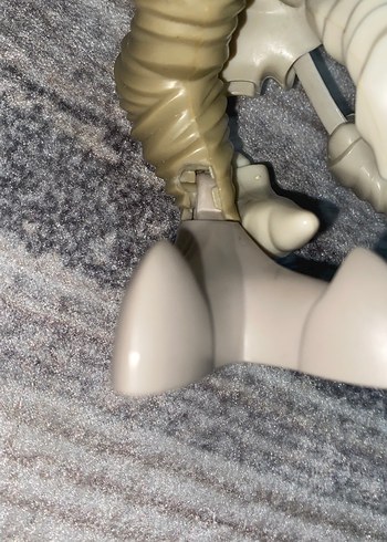 Gri Aksiyon Figürü Oyuncak - Görsel 3