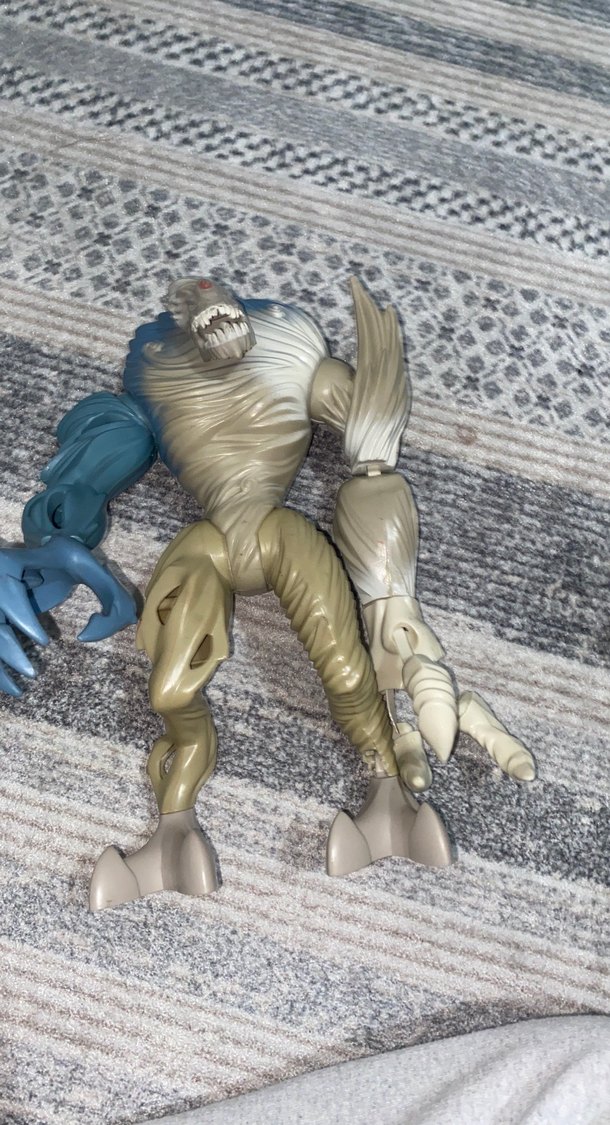 Gri Aksiyon Figürü Oyuncak - Görsel 2