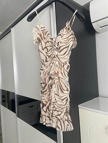 Stradivarius Stradivarius krem zebra desenli elbise