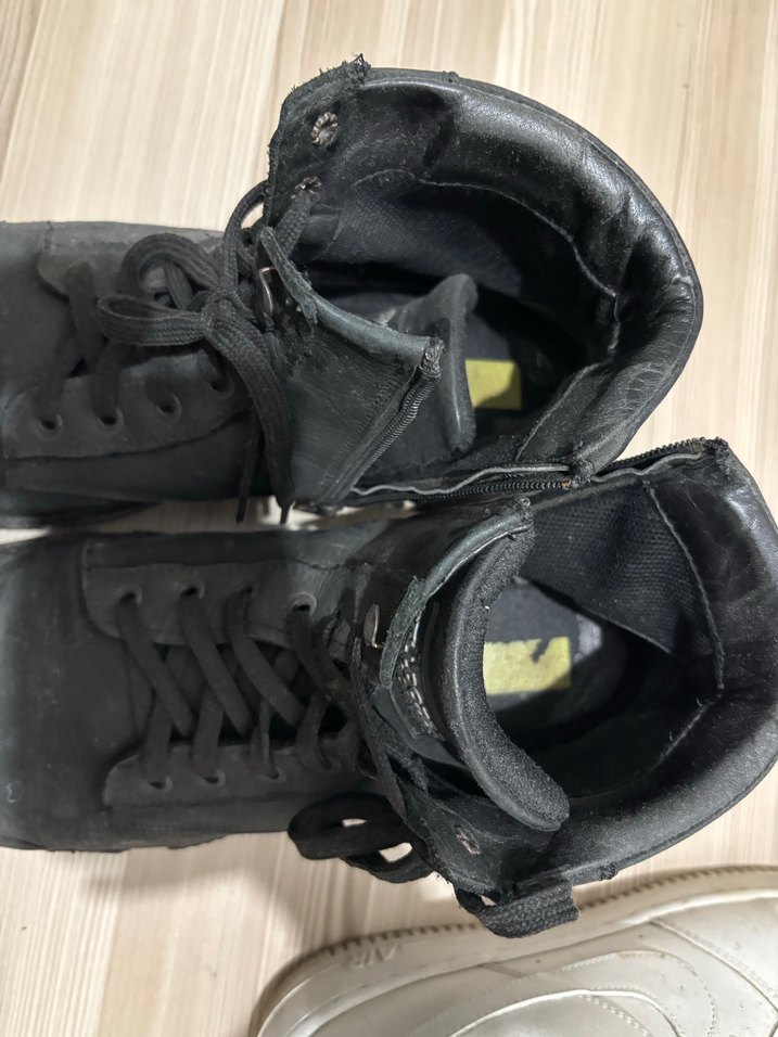 Siyah Bağcıklı Erkek Botları - Görsel 2