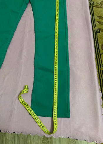 34 Beden Yeşil Kadın Kumaş Pantolon bogner marka 34 beden 33 bedenede olu