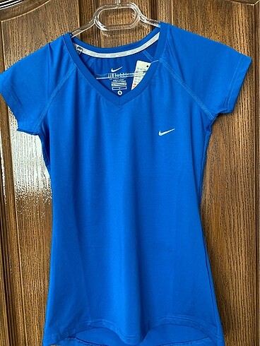 Sıfır Nike marka bayan spor tişört s beden