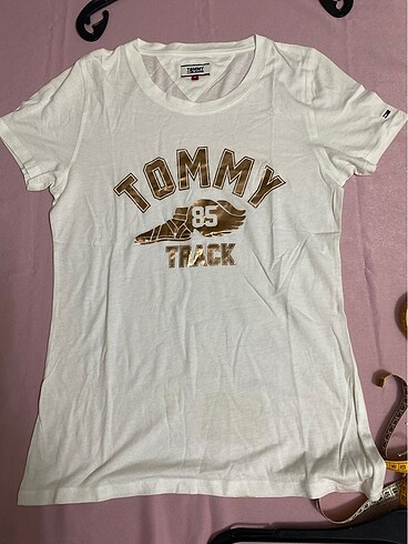 s Beden ten rengi Renk Sıfır tommy marka bayan tişört s beden