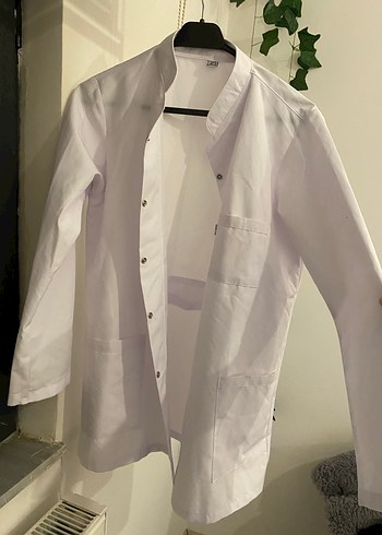 Beyaz Önlük Kadın - Görsel 5