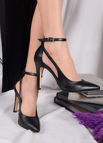Siyah stiletto