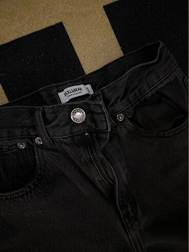Pull and Bear Pull bear