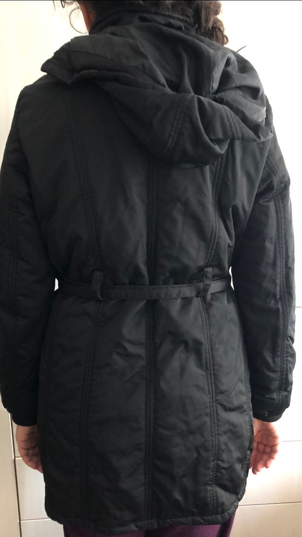 Siyah Kemerli Kadın Kışlık Mont - Görsel 2