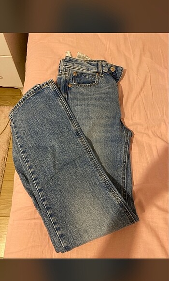 34 Beden Stradivarius D98 Jean