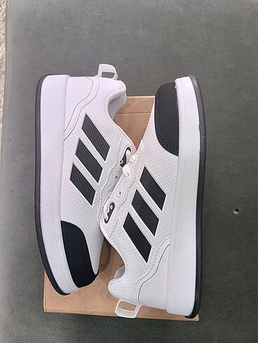Diğer Adidas Kadın Spor Ayakkabı