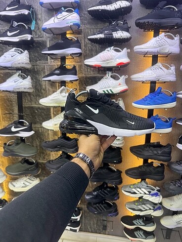 Nike Air 270 - Görsel 2