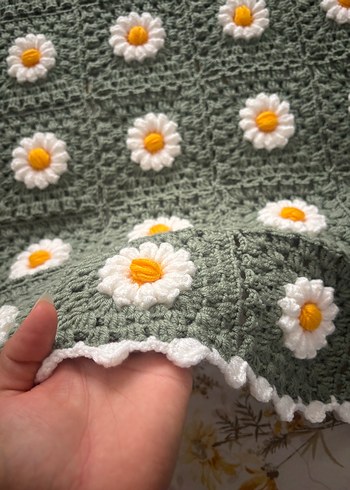 Çiçek Desenli Örgü Battaniye - Görsel 3