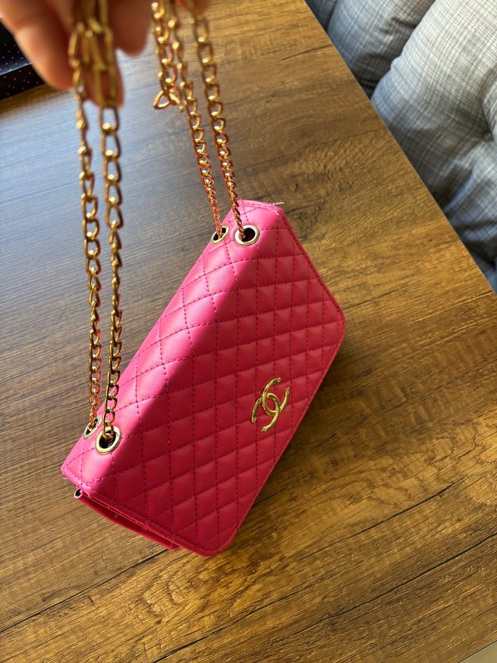 Zincir Detaylı Pembe Kadın Çanta - Görsel 3