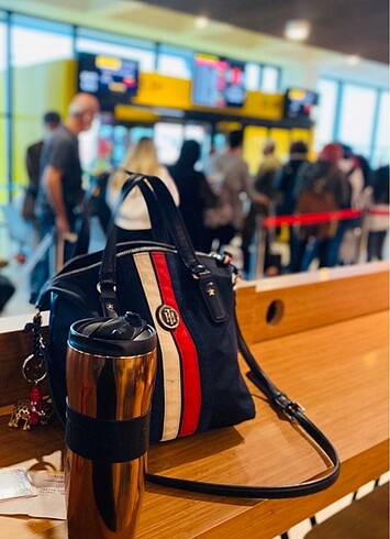 Tommy Hilfiger çanta