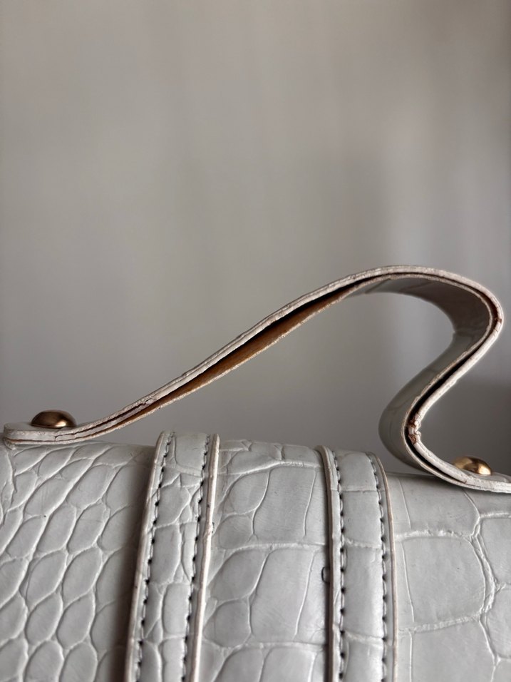 Beyaz Deri Yılan Desenli Tokalı Kadın Çanta - Görsel 2