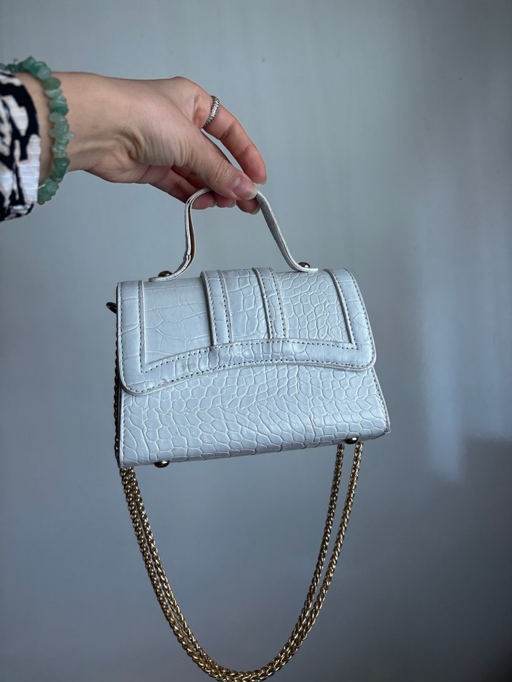 Beyaz Deri Yılan Desenli Tokalı Kadın Çanta - Görsel 5