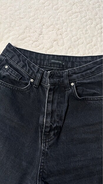 32 Beden siyah Renk Milli jean