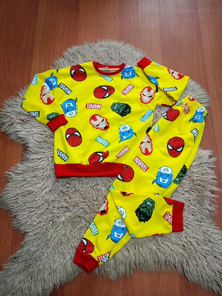 Renkli Pop Kültür Desenli Erkek Pijama Takımı - Görsel 5