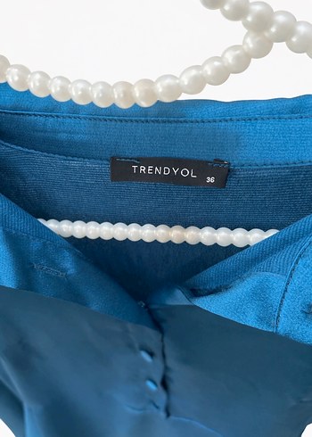 Mavi Saten Parlak Düğmeli Belden Bağlamalı Elbise - Görsel 4