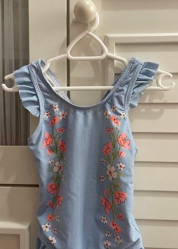 LC Waikiki Nakışlı Fırfırlı Mavi Kız Çocuk Mayo