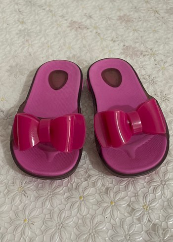 24 Beden pembe Renk Kız Çocuk Pembe Kurdeleli Terlik