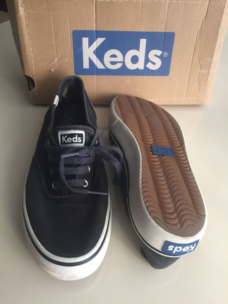 38 Beden KEDS SİYAH AYAKKABI