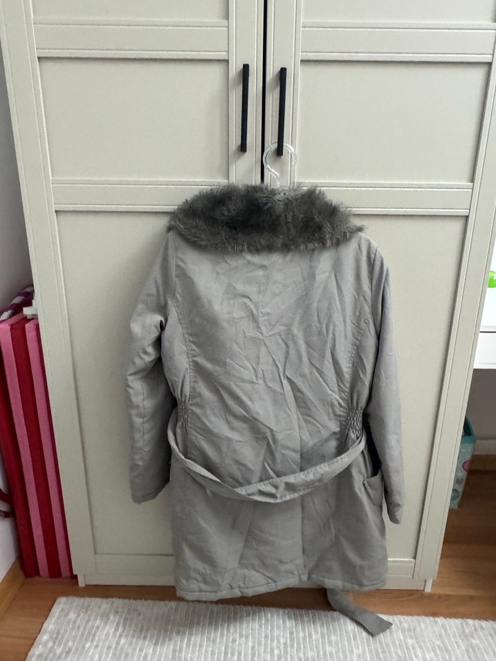 Gri Kürk Detaylı Kadın Midi Kaban - Görsel 2