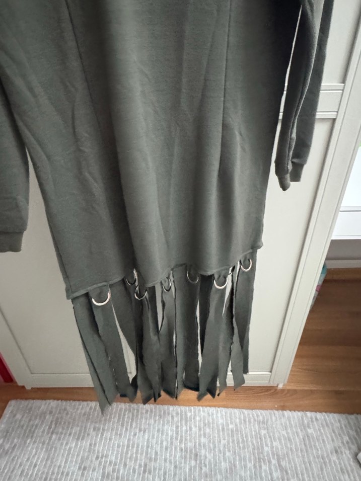 Uzun Kollu Kuşaklı Siyah Triko Elbise - Görsel 3