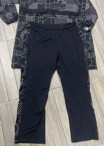 Geometrik Desenli Siyah Tesettür Haşema - Görsel 5