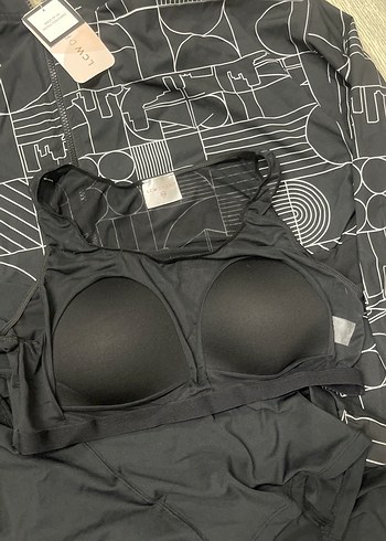 Geometrik Desenli Siyah Tesettür Haşema - Görsel 9