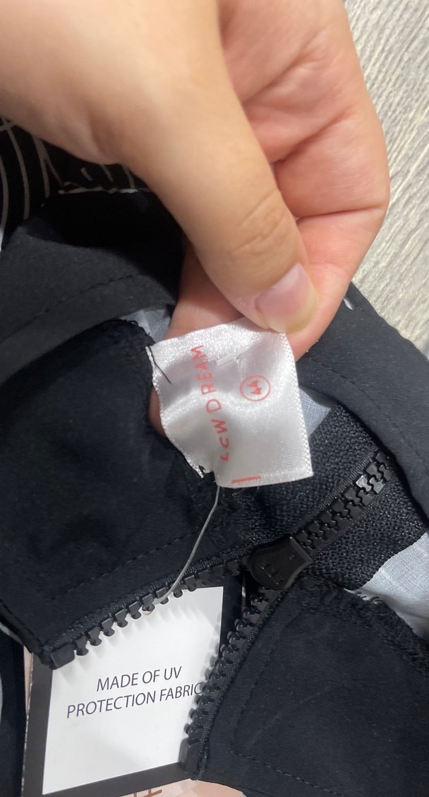 Geometrik Desenli Siyah Tesettür Haşema - Görsel 4