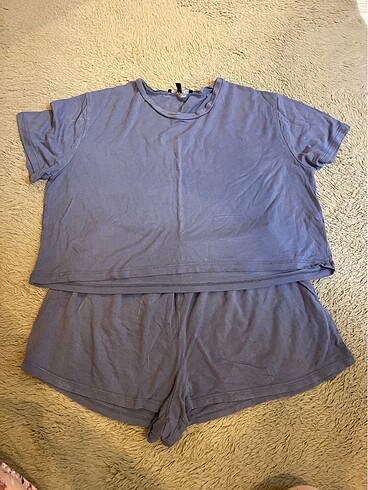 Pijama Takımı