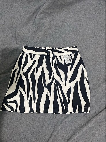 zebra desenli mini etek