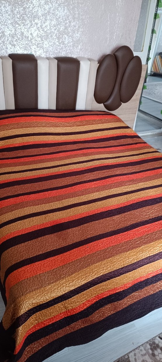 Kahverengi Çizgili Yatak Örtüsü - Görsel 2