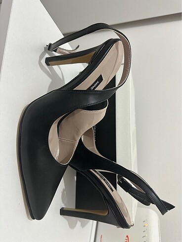 Nine west siyah topuklu ayakkabı