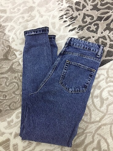 Mom Jean